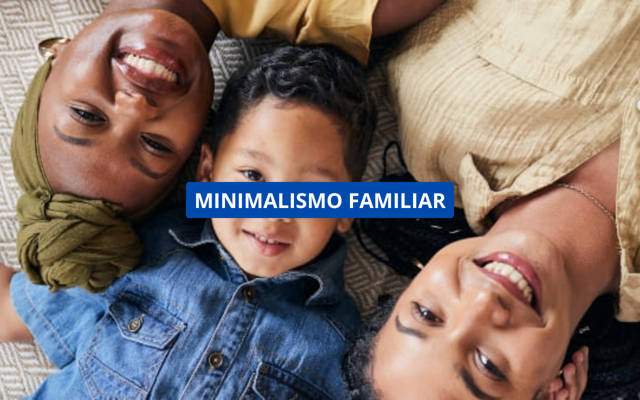 Como Criar um Espaço Minimalista e Funcional em um Lar Familiar com Duas Famílias